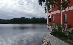 Lamanai Landings Hotel And Marina